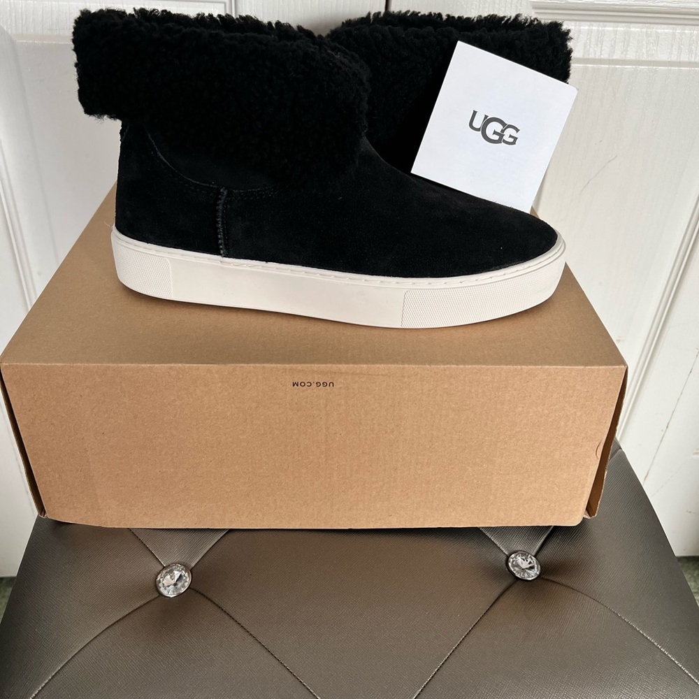 Brand new UGG Boots (9)